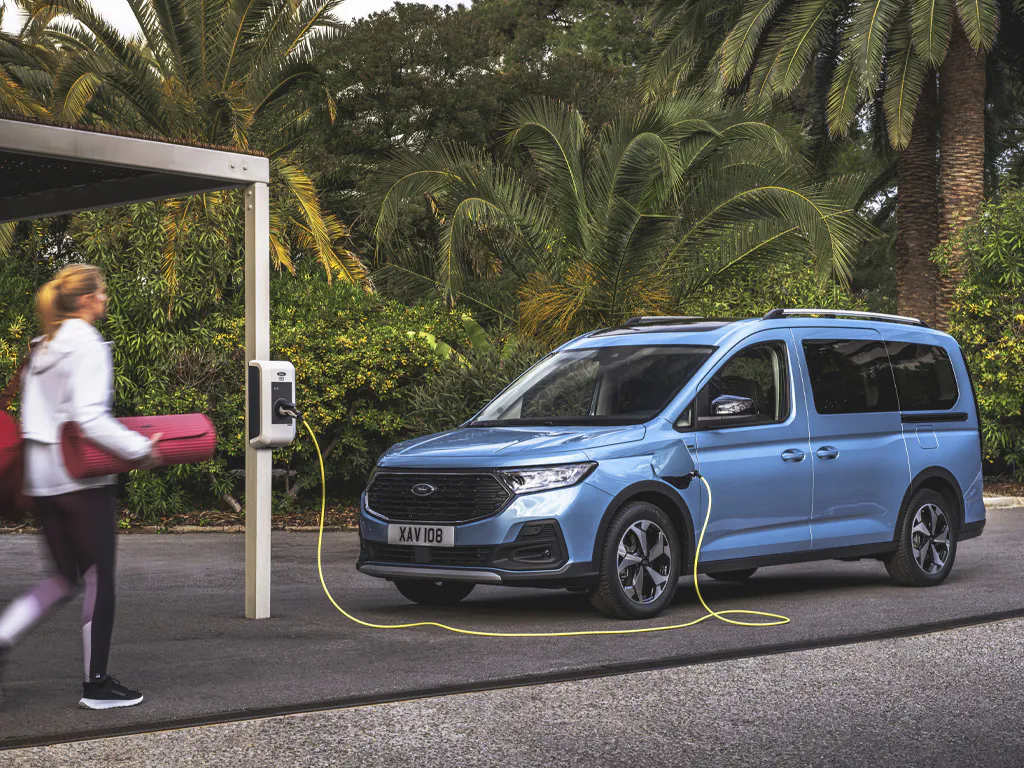 New Ford Tourneo Connect PHEV Cars for Sale | Pentagon Ford
