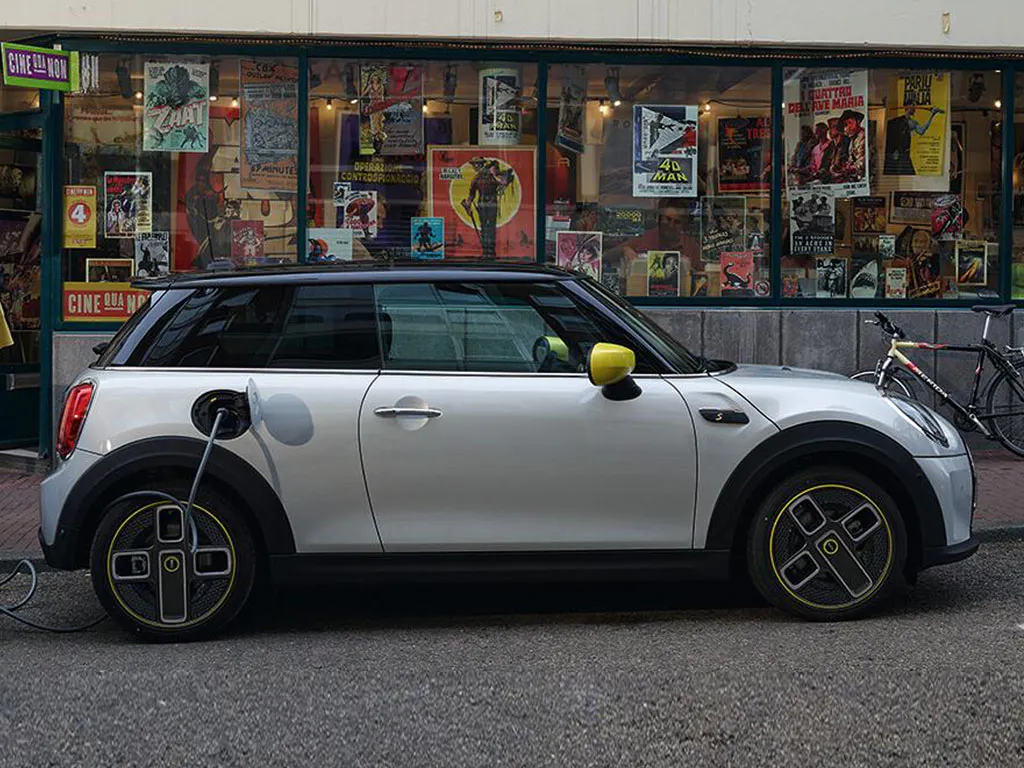 MINI 3 Door Hatch Electric 135kW Level 1 Auto 3 Door