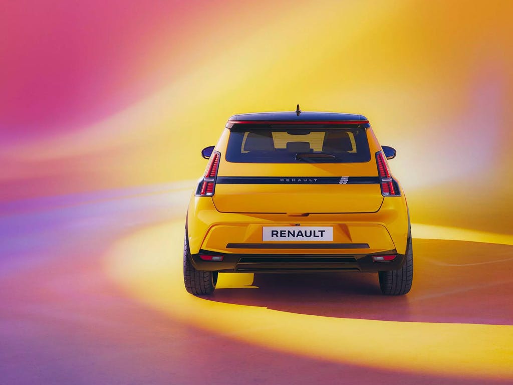 Top Automotive Designers Vote The Renault E Tech Electric As The